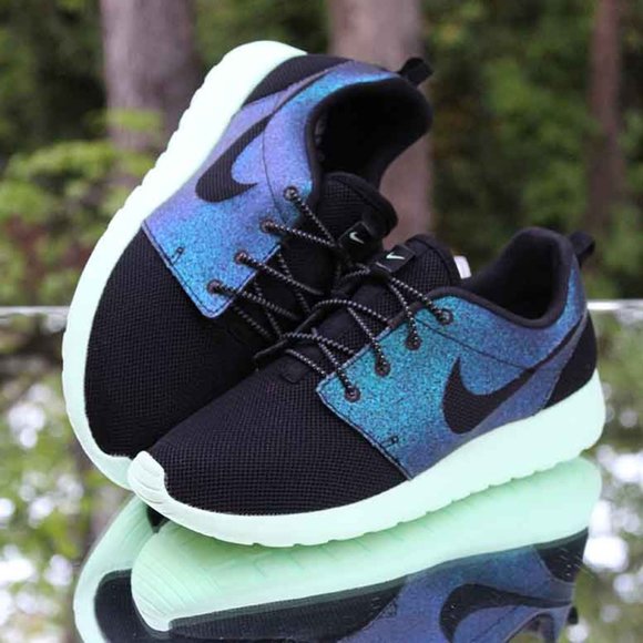 Nike Roshe One WWC QS Women’s Size 8 Teal Black Vapor 808708-303 - Picture 4 of 12